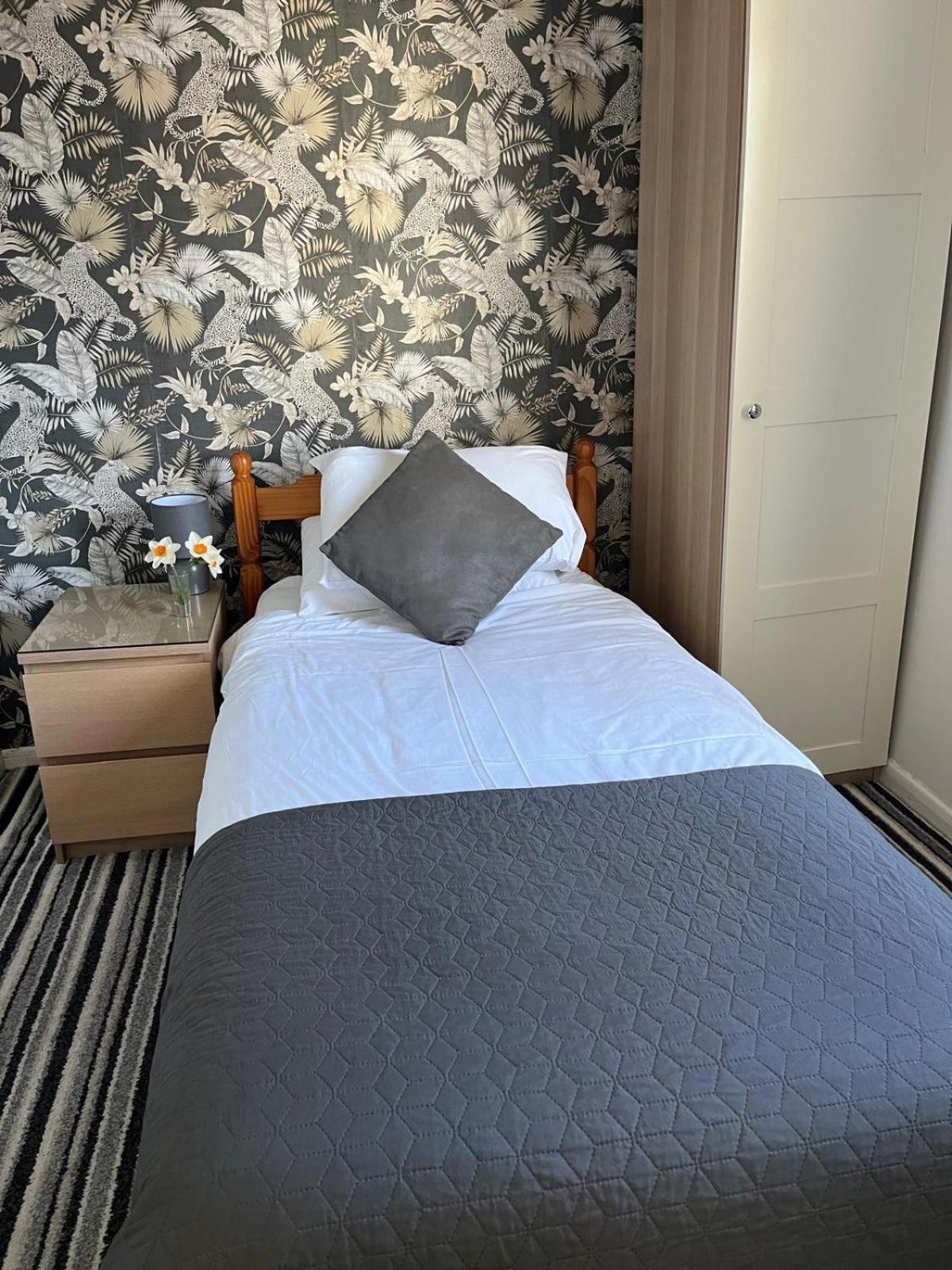 Smugglers Hotel Brixham Buitenkant foto